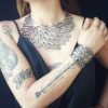 Platinum & black reversible necklace with nature-inspired design - Image 2
