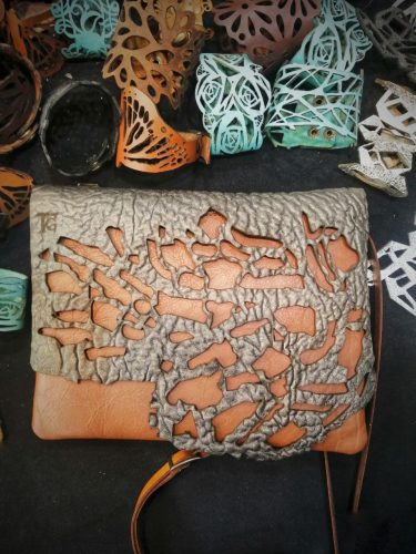 Brown and wenge bag with coral motifs