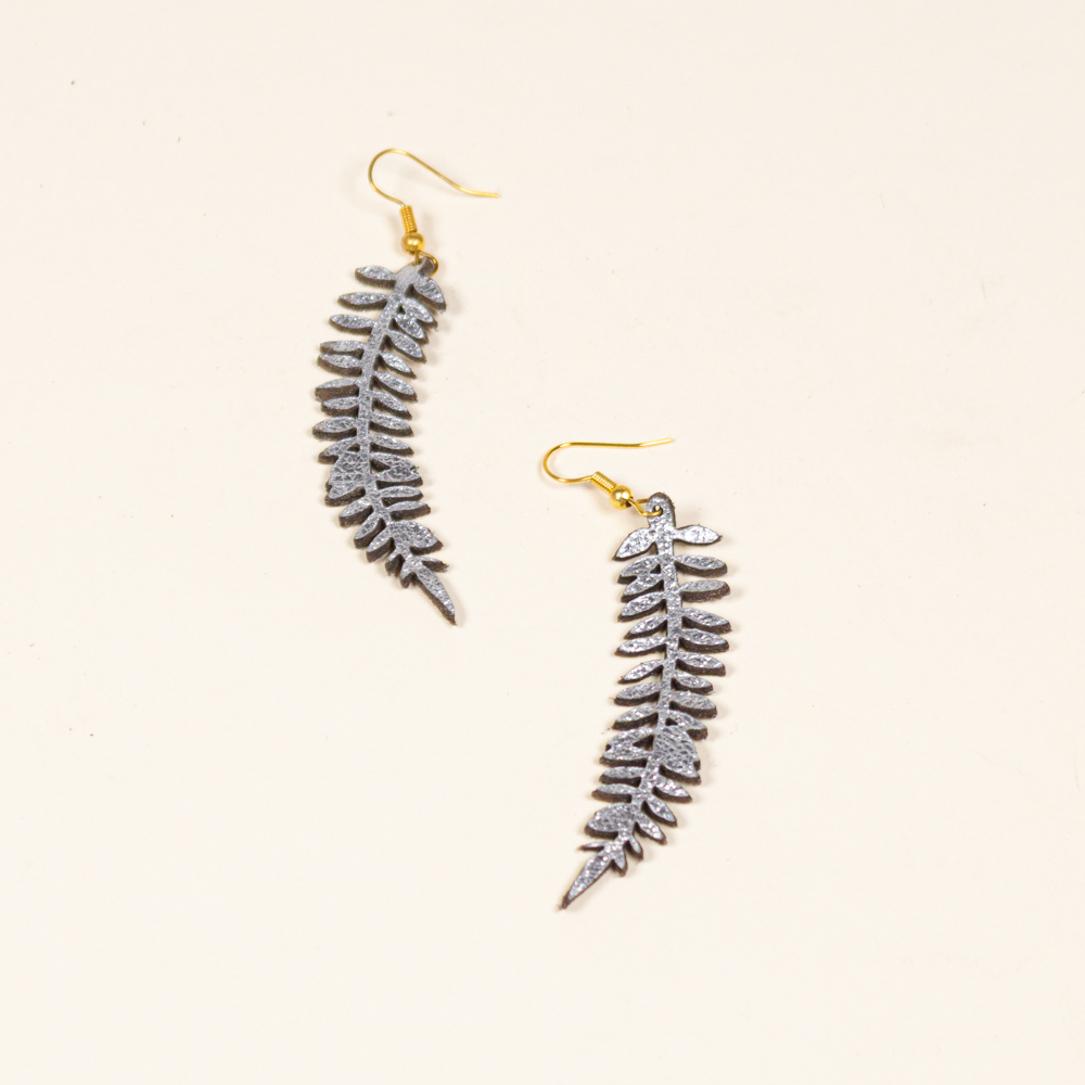 Love Short Earrings - Teo Geo