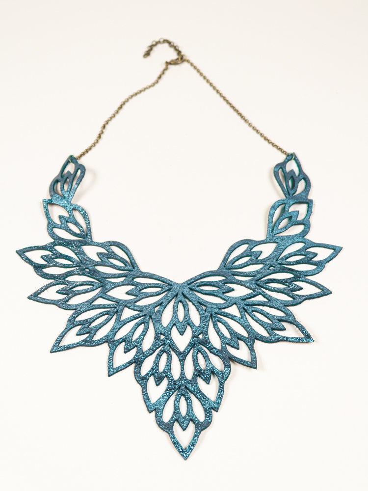 Leather bib necklace V 6 Leather bib necklace V - Image 5